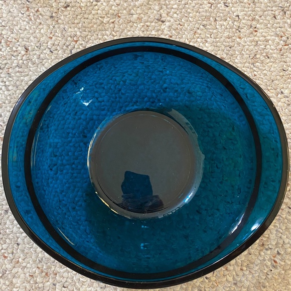 Teal glass serving bowl with teak handle silver metal carrier VTG '70's. - Picture 4 of 7